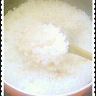 米も水も計量不要！鍋で美味しく炊飯。
